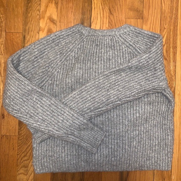 Brandy Melville Super-Soft Cropped Knit Sweater - Picture 2 of 3